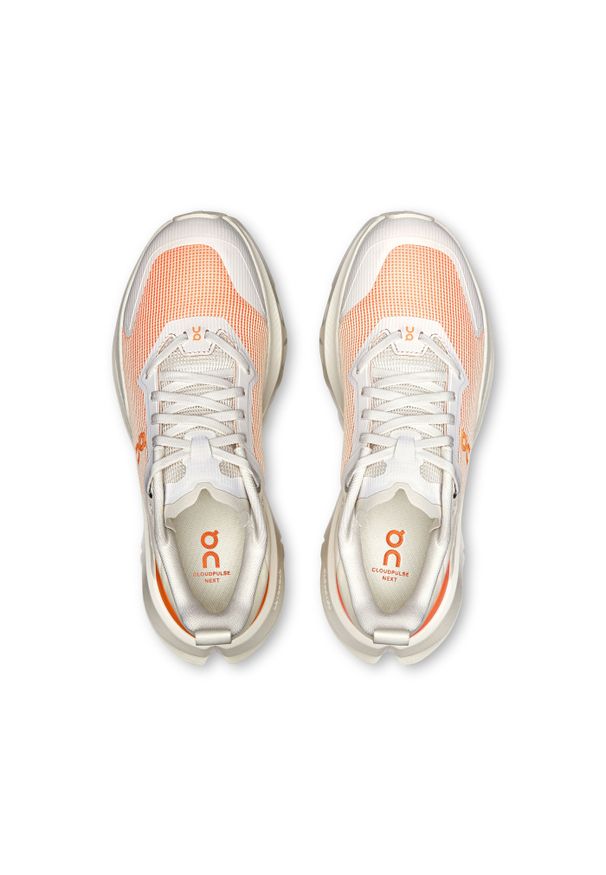 On - ON Cloudpulse Next Sneakersy damskie. Kolor: kremowy. Materiał: materiał. Szerokość cholewki: normalna. Sport: fitness
