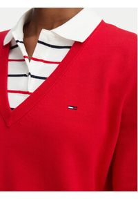 Tommy Jeans Sweter Essential DW0DW19888 Czerwony Regular Fit. Kolor: czerwony. Materiał: bawełna #5