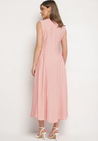 Born2be - Różowa Wiskozowa Sukienka o Rozkloszowanym Kroju Lirice. Okazja: na co dzień. Kolor: różowy. Materiał: wiskoza. Typ sukienki: proste. Styl: klasyczny, casual, elegancki #3
