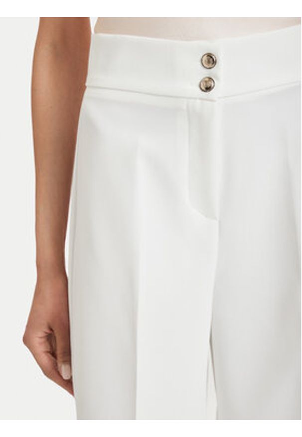 Maryley Spodnie materiałowe 26EB680/43VA Biały Regular Fit. Kolor: biały. Materiał: syntetyk