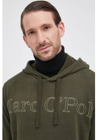 Marc O'Polo - Bluza bawełniana. Okazja: na co dzień. Typ kołnierza: polo. Kolor: zielony. Materiał: bawełna. Wzór: nadruk. Styl: casual #3