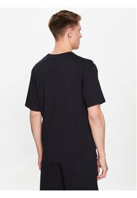Champion T-Shirt 218515 Czarny Regular Fit. Kolor: czarny. Materiał: bawełna