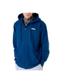 Bluza Prosto Klasyk Zip Hoodie Bazik KL231MSWE2033 - niebieska. Okazja: na spacer, na co dzień. Typ kołnierza: kaptur. Kolor: niebieski. Materiał: dresówka, poliester, materiał, bawełna. Wzór: aplikacja. Styl: casual, klasyczny. Sport: turystyka piesza