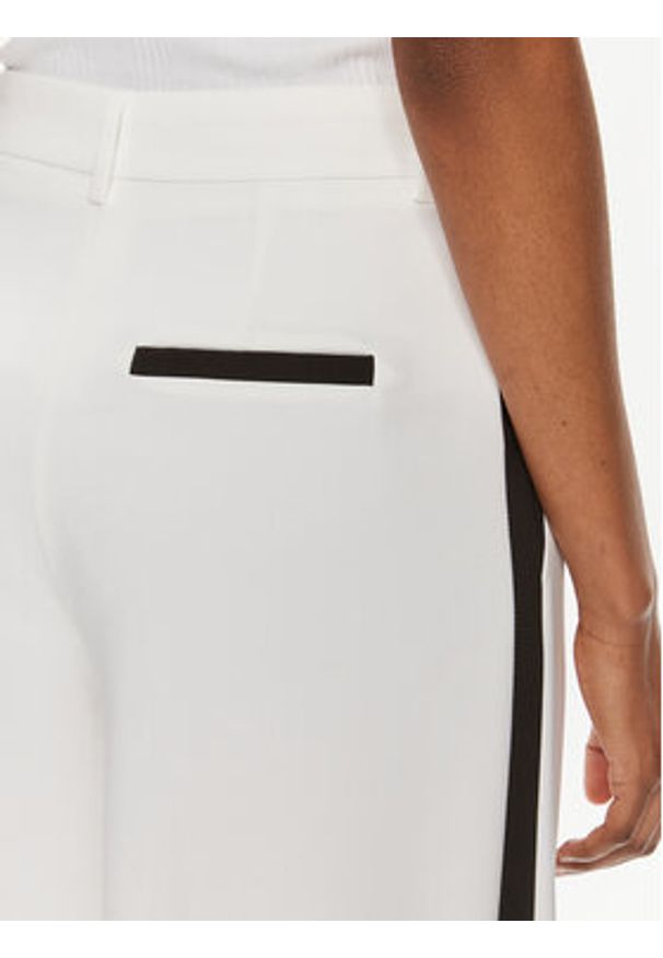 Maryley Spodnie materiałowe 24EB806/43BN Biały Wide Leg. Kolor: biały. Materiał: syntetyk