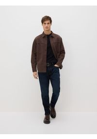 Reserved - Jeansy slim z paskiem - granatowy. Kolor: niebieski #1