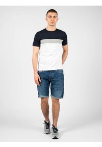 Geox T-shirt "Sustainable" | M2510F T2870 | Sustainable | Mężczyzna | Biały, Szary, Granatowy. Okazja: na co dzień. Kolor: niebieski, biały, wielokolorowy, szary. Materiał: bawełna. Wzór: nadruk. Styl: casual #2