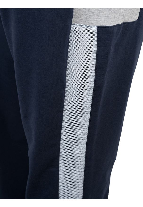 Bikkembergs Spodnie | C 1 44S GS E B054 | Mężczyzna | Granatowy. Okazja: na co dzień. Kolor: niebieski. Materiał: bawełna, elastan. Wzór: aplikacja. Styl: casual