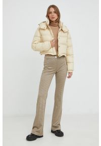 Pinko kurtka damska kolor czarny zimowa oversize. Kolor: beżowy. Materiał: syntetyk. Sezon: zima #4
