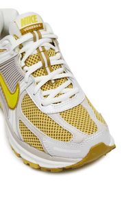 Nike Sneakersy Zoom Vomero 5 HJ9607 700 Kolorowy. Materiał: materiał. Wzór: kolorowy. Model: Nike Zoom #4