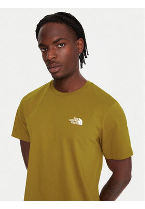 The North Face T-Shirt Simple Dome NF0A87NG Żółty Regular Fit. Kolor: żółty. Materiał: bawełna, syntetyk