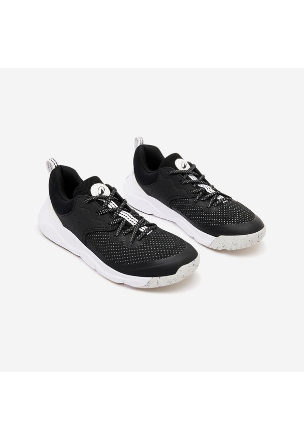 Buty sportowe dla dzieci Decathlon Playful Fast Laces. Kolor: czarny, biały, wielokolorowy. Materiał: tkanina, kauczuk. Szerokość cholewki: normalna