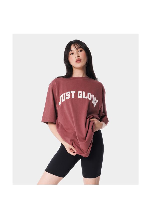 T-shirt dla kobiet sportowy Carpatree Varsity Chic. Kolor: fioletowy, różowy, wielokolorowy. Sport: fitness