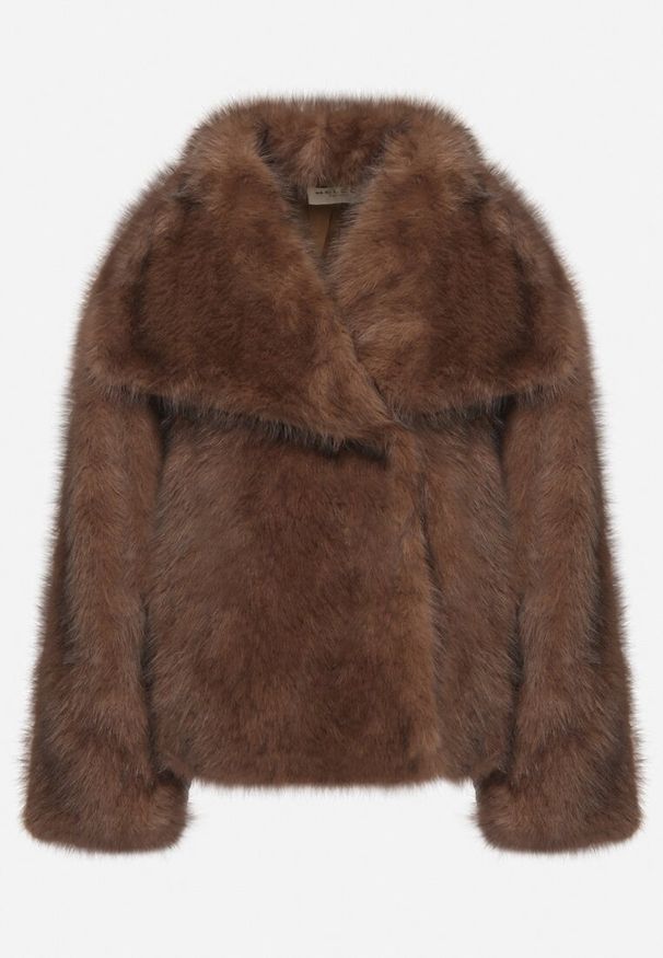 Born2be - Brązowa Kurtka Futerko z Szerokim Kołnierzem Vertilira. Okazja: na co dzień. Kolor: brązowy. Materiał: futro. Sezon: zima. Styl: casual, elegancki, wizytowy, klasyczny