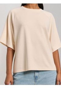 Sinsay - Bluza z domieszką wiskozy - kremowy. Kolor: kremowy. Materiał: wiskoza