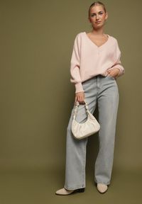 Born2be - Różowy Sweter z Kaszmirem z Dekoltem w Serek Plenae. Okazja: na co dzień. Typ kołnierza: dekolt w serek. Kolor: różowy. Materiał: kaszmir. Styl: klasyczny, casual, elegancki #4