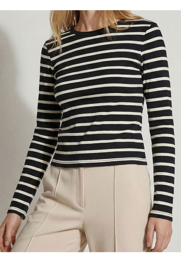 Sinsay - Bawełniana koszulka z długim rękawem - wielobarwny. Materiał: bawełna. Długość rękawa: długi rękaw. Długość: długie