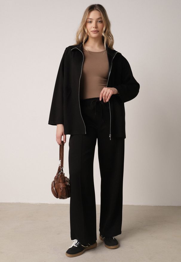 Born2be - Czarny Dzianinowy Komplet Dresowy z Wiskozą Bluza ze Stójką i Spodnie Nevenira. Kolor: czarny. Materiał: dzianina, wiskoza, dresówka