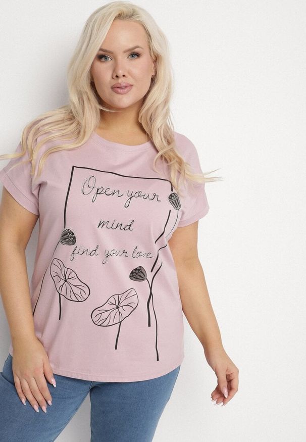 Born2be - Jasnofioletowy Bawełniany T-shirt z Nadrukiem i Cyrkoniami Ertebis. Okazja: na co dzień, na spacer. Kolor: fioletowy. Materiał: bawełna. Wzór: nadruk. Styl: elegancki, casual