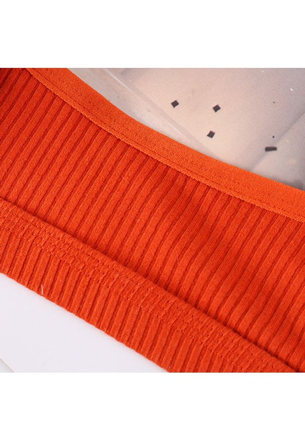 Intica - Biustonosz bez fiszbin miękki na co dzień Najiba. Kolor: beżowy. Materiał: materiał, skóra