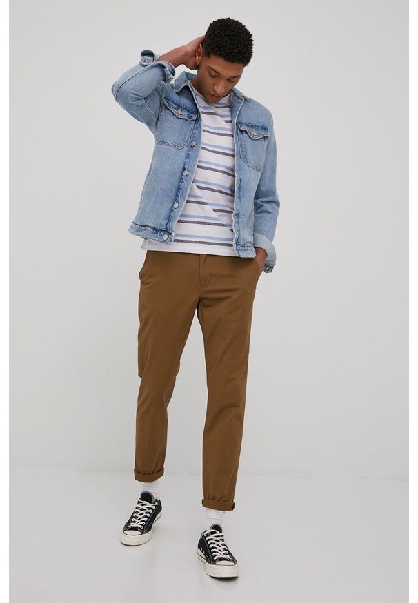 Only & Sons spodnie męskie kolor brązowy w fasonie chinos. Kolor: brązowy. Materiał: bawełna, tkanina