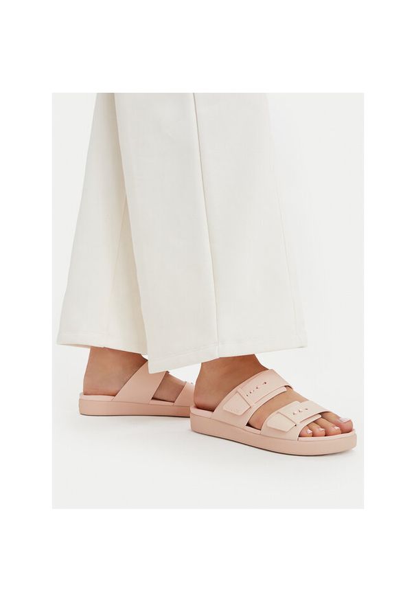 Klapki Crocs. Kolor: różowy