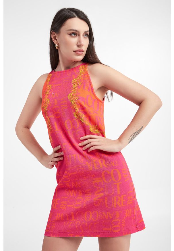 Versace Jeans Couture - Sukienka mini VERSACE JEANS COUTURE. Typ kołnierza: dekolt halter. Materiał: denim, bawełna. Wzór: nadruk. Typ sukienki: w kształcie A. Długość: mini