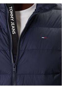 Tommy Jeans Kurtka puchowa DM0DM20658 Granatowy Regular Fit. Kolor: niebieski. Materiał: syntetyk #5