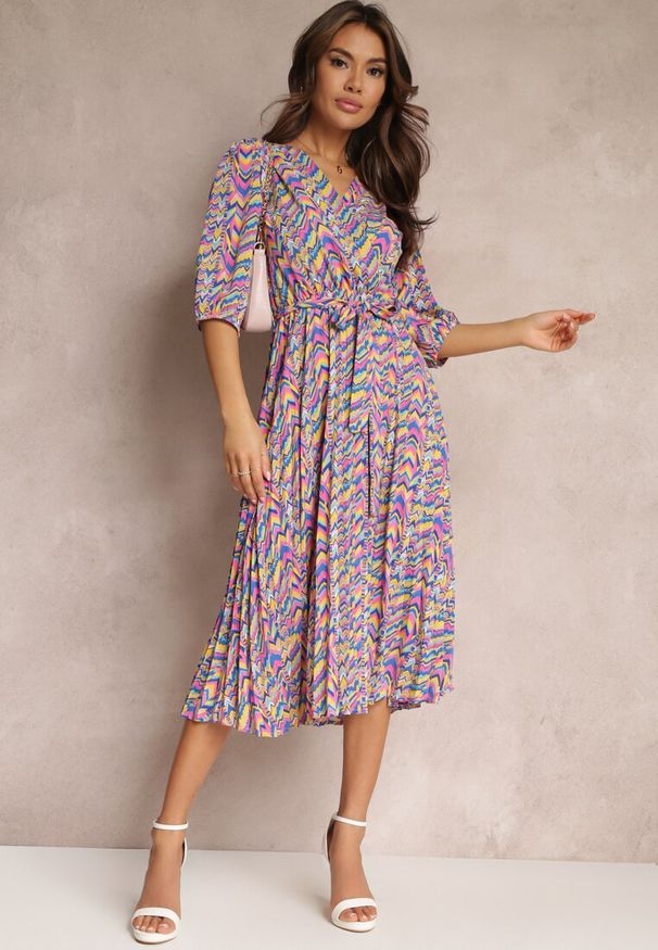 Renee - Niebiesko-Różowa Plisowana Sukienka Maxi z Gumką w Pasie i Paskiem Sangelo. Kolor: niebieski. Materiał: materiał. Styl: elegancki. Długość: maxi