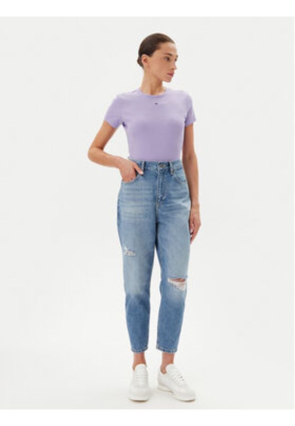 Tommy Jeans T-Shirt Essential DW0DW17383 Fioletowy Slim Fit. Kolor: fioletowy. Materiał: bawełna