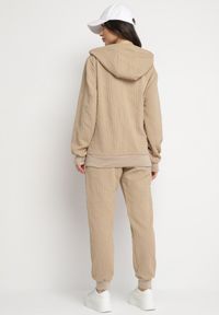 Born2be - Ciemnobeżowy Komplet Dresowy Bluza z Kapturem i Joggery Rerialda. Kolor: beżowy. Materiał: dresówka #2