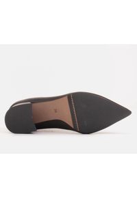 Marco Shoes Smukłe czarne botki 1460B ze skóry z gumą w cholewce. Kolor: czarny. Materiał: skóra, guma. Szerokość cholewki: normalna