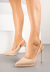 Renee - Beżowe Sandały na Szpilce Lakierowane Typu Slingback Novalise. Okazja: na co dzień. Kolor: beżowy. Materiał: lakier. Wzór: kwiaty. Obcas: na szpilce. Styl: casual, elegancki #8