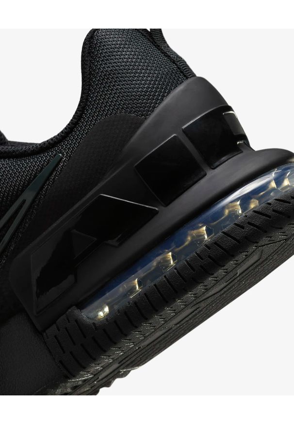 Nike - NIKE M AIR MAX ALPHA TRAINER 6 Buty sportowe męskie. Okazja: na co dzień. Kolor: czarny. Materiał: skóra, guma. Szerokość cholewki: normalna. Obcas: na platformie. Model: Nike Air Max. Sport: fitness