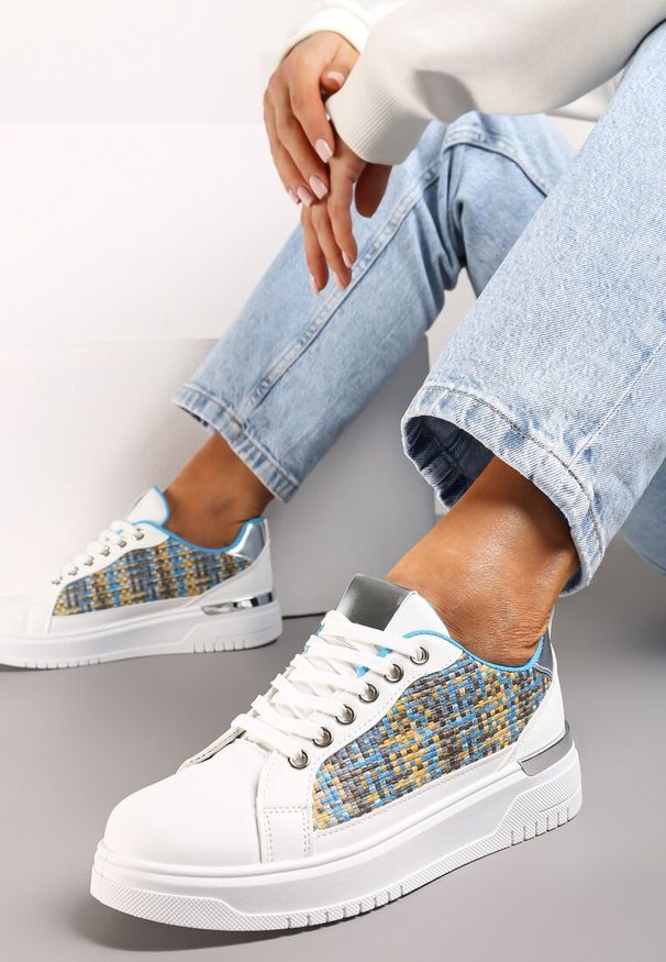 Renee - Biało-Niebieskie Sneakersy z Przeplataną Wstawką Olimua. Kolor: biały. Szerokość cholewki: normalna. Wzór: aplikacja