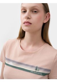 4f - T-shirt regular z bawełny organicznej damski. Kolor: różowy. Materiał: bawełna. Wzór: nadruk #2