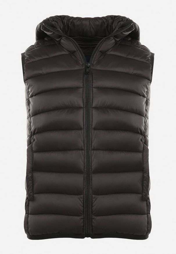 Born2be - Czarna Kamizelka Pikowana Mansfeild. Okazja: na co dzień. Kolor: czarny. Materiał: bawełna, jeans. Styl: casual, elegancki