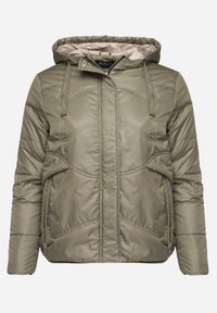 Born2be - Zielona Kurtka Pikowana z Kapturem Karbia. Okazja: na co dzień. Typ kołnierza: kaptur. Kolekcja: plus size. Kolor: zielony. Styl: casual, elegancki #4