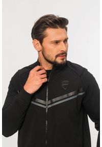 EA7 Emporio Armani - EA7 Czarna bluza męska z brokatową 7. Typ kołnierza: kołnierzyk stójkowy. Kolor: czarny. Materiał: guma. Wzór: paski, aplikacja #3