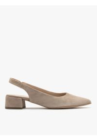 Ryłko - Beżowe czółenka z otwartą piętą typu slingback. Nosek buta: otwarty. Kolor: beżowy. Materiał: skóra, welur. Szerokość cholewki: normalna. Obcas: na obcasie. Styl: street. Wysokość obcasa: średni #1