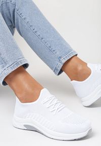 Born2be - Białe Buty Sportowe Alcassa. Nosek buta: okrągły. Zapięcie: bez zapięcia. Kolor: biały. Materiał: materiał. Szerokość cholewki: normalna