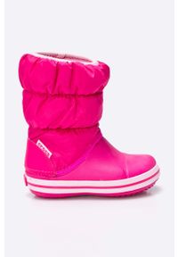 Crocs - Obuwie zimowe dziecięce. Nosek buta: okrągły. Kolor: różowy. Sezon: zima