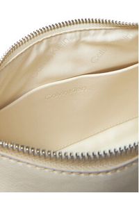 Calvin Klein Torebka Hardware Strap Medium Crossbody K60K613028 Biały. Kolor: biały. Materiał: skórzane #6
