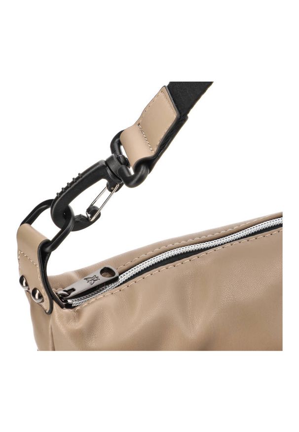 Beżowa Torebka Damska Na Ramię Pepe Moll. Kolor: beżowy. Wzór: aplikacja. Materiał: skórzane. Styl: klasyczny, casual, elegancki. Rodzaj torebki: na ramię