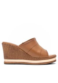 Klapki Lasocki. Kolor: brązowy #1