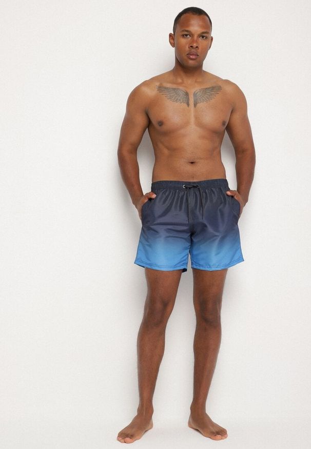 Born2be - Niebieskie Kąpielówki z Cieniowanym Wzorem Izantia. Kolor: niebieski