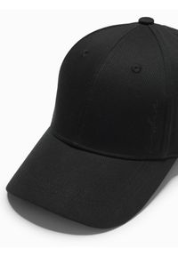 Ombre Clothing - Męska czapka bejsbolówka z daszkiem i ozdobnym haftem – czarna V1. Kolor: czarny. Materiał: bawełna. Wzór: haft. Styl: klasyczny, casual #3