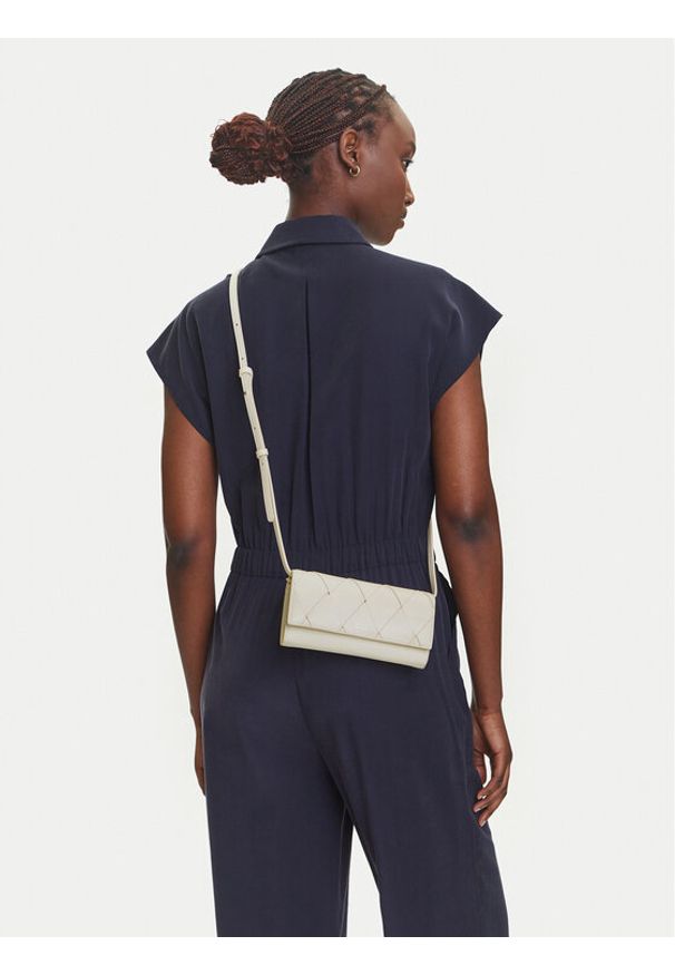 Calvin Klein Torebka Ck Woven Convertible Wallet Bag K60K612970 Biały. Kolor: biały. Materiał: skórzane