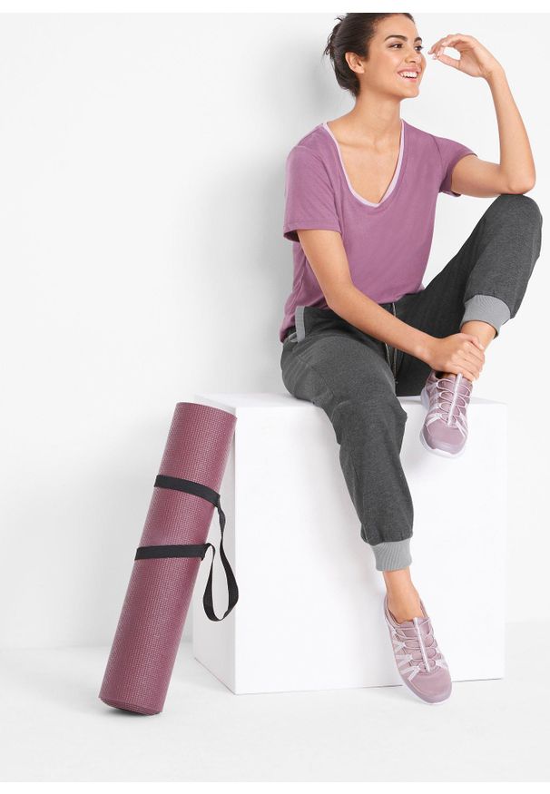 bonprix - Spodnie dresowe z kontrastowymi ściągaczami. Kolor: czarny. Materiał: dresówka. Styl: sportowy