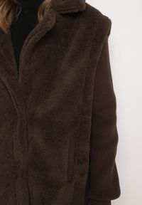 Born2be - Zielony Futrzany Płaszcz z Dzianinowymi Rękawami Ravienna. Okazja: na co dzień. Kolor: zielony. Materiał: dzianina, futro. Styl: casual, elegancki #3