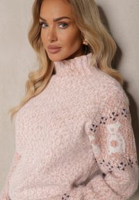 Renee - Ciemnoróżowy Sweter z Wełną Ozdobiony Misiami i Ściągaczami Selirina. Okazja: na co dzień. Kolor: różowy. Materiał: wełna. Wzór: aplikacja. Styl: casual #5
